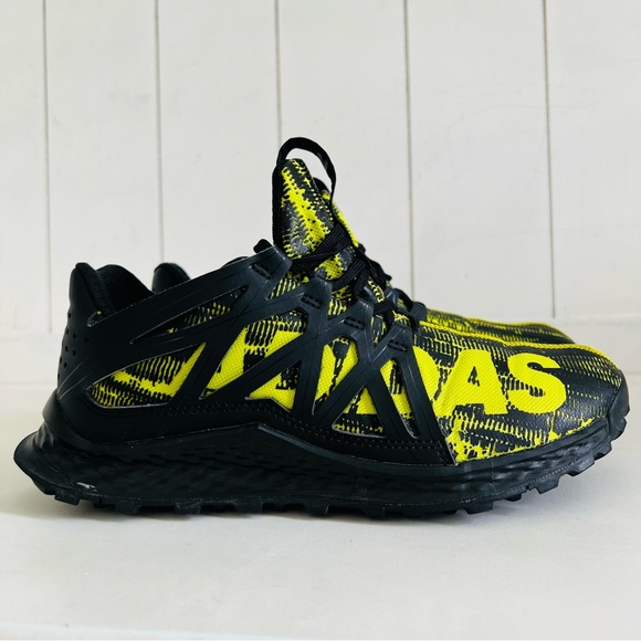 Adidas Mens Vigor Bounce BB7108 Black Yellow Sneakers size 6 - Picture 12 of 12